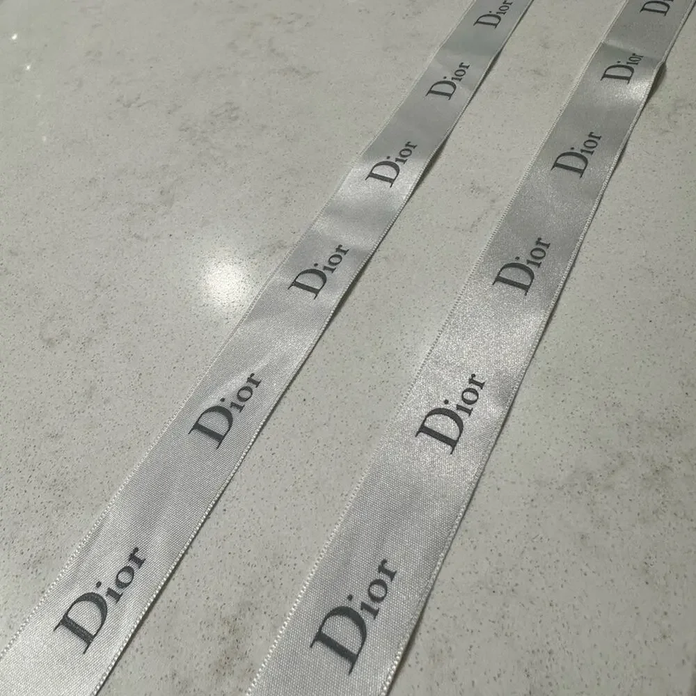 Dior White Ribbon - Picture 4 of 7